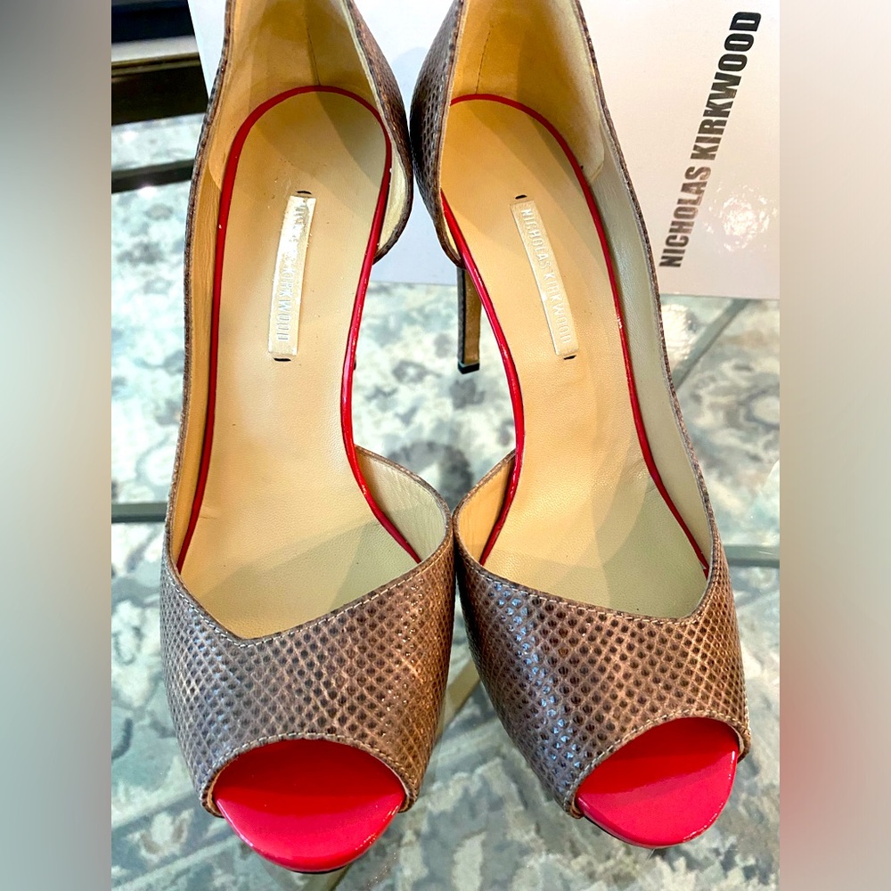 NEW!  Nicholas Kirkwood snake skin, peep toe sling back heels.   size 6 1/2